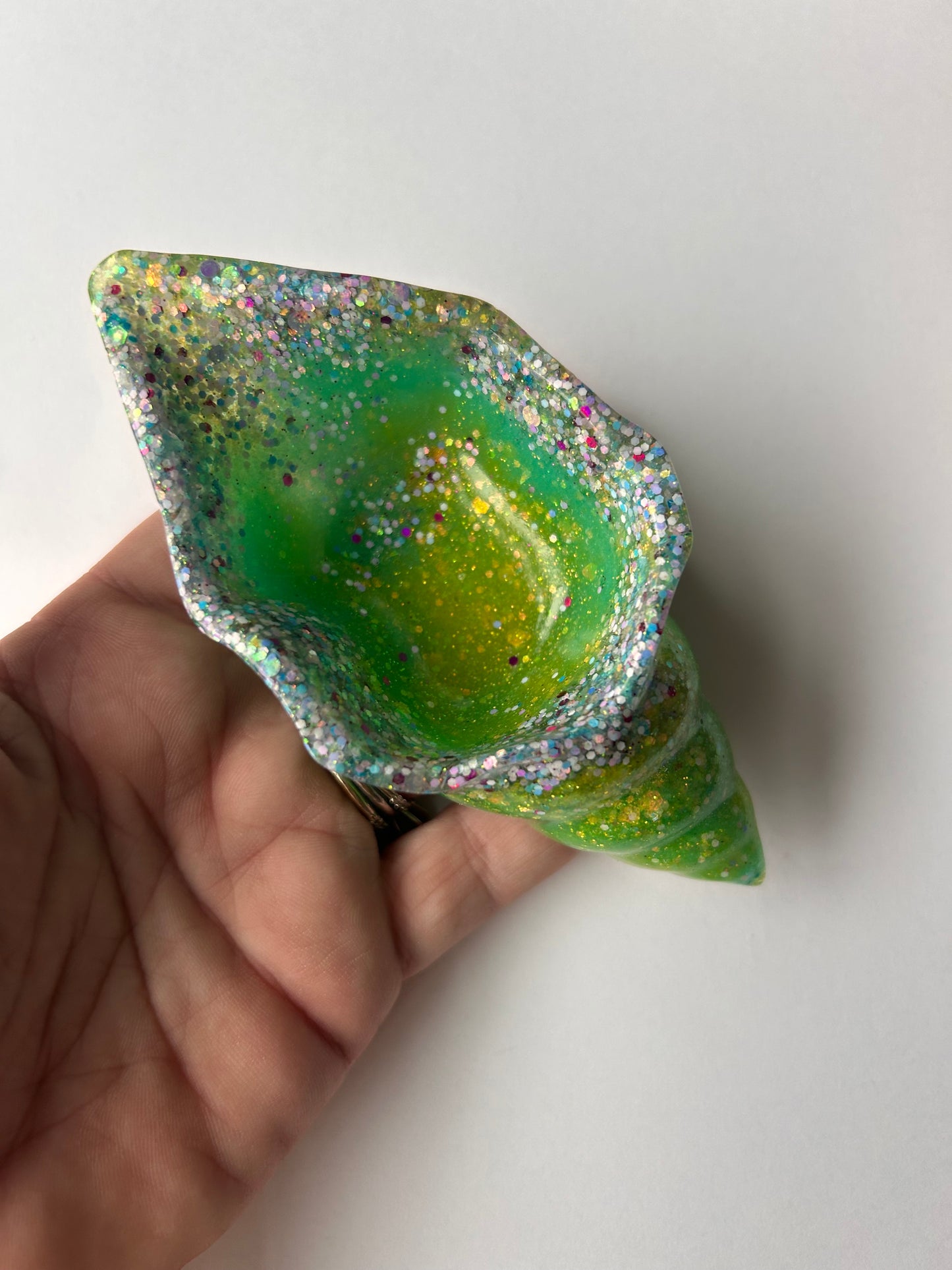 Shell cup