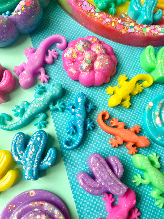 Poolside Friends Loose Parts