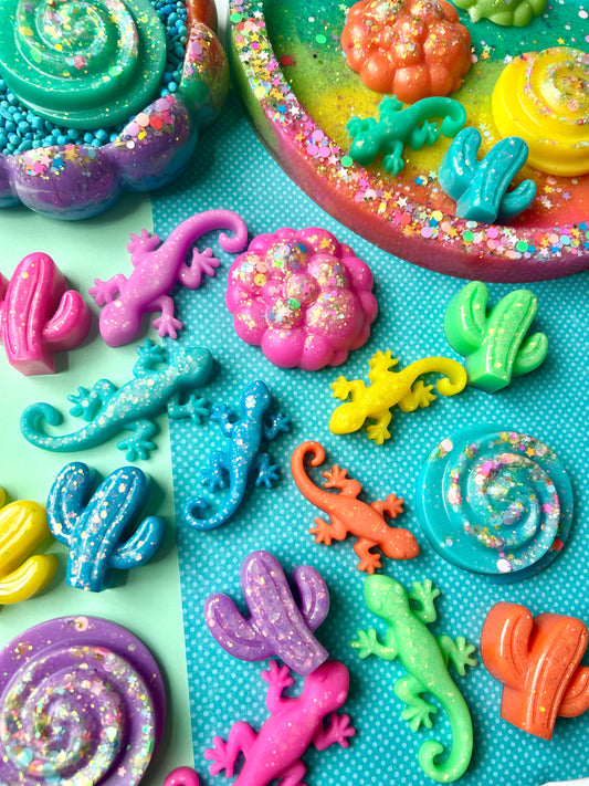 Poolside Friends Loose Parts
